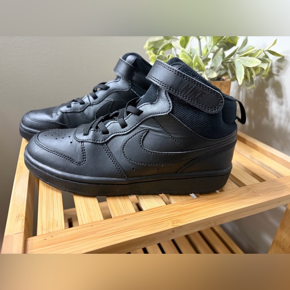 Black Nike Court Borough Mid 2 Little Kid Size 3 - Picture 4 of 8